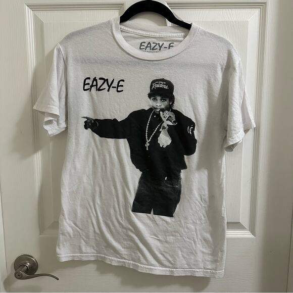 EAZY-E Black and White Short Sleeve T-Shirt Unisex size Small - Picture 1 of 4